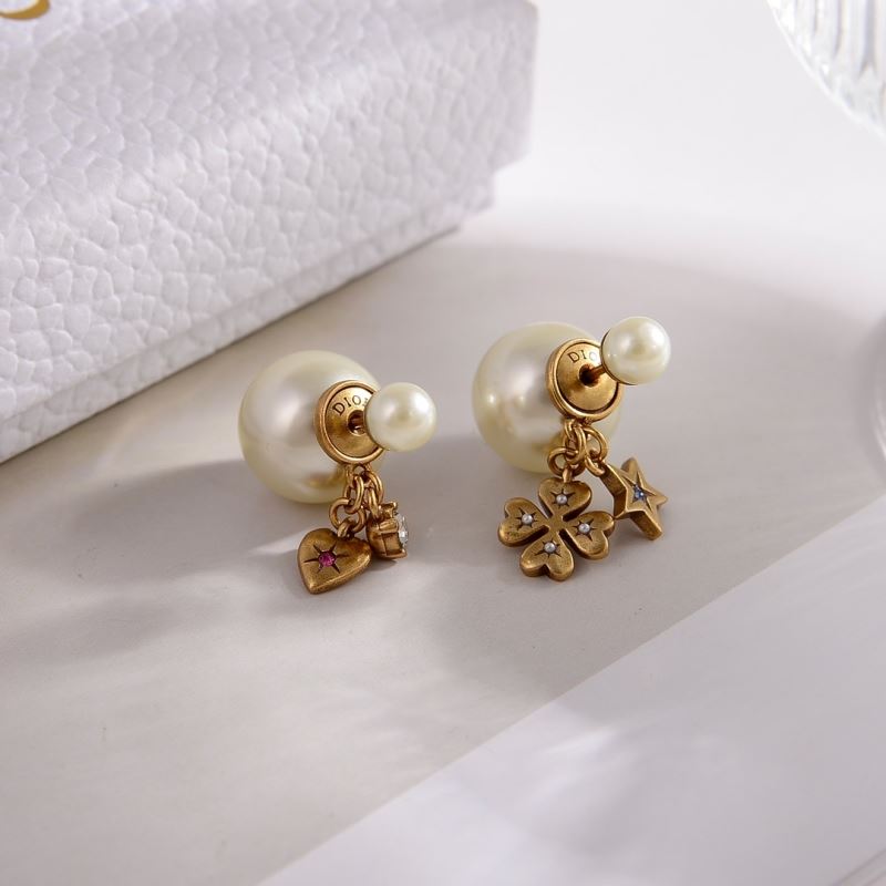chr1st1an D10r earrings